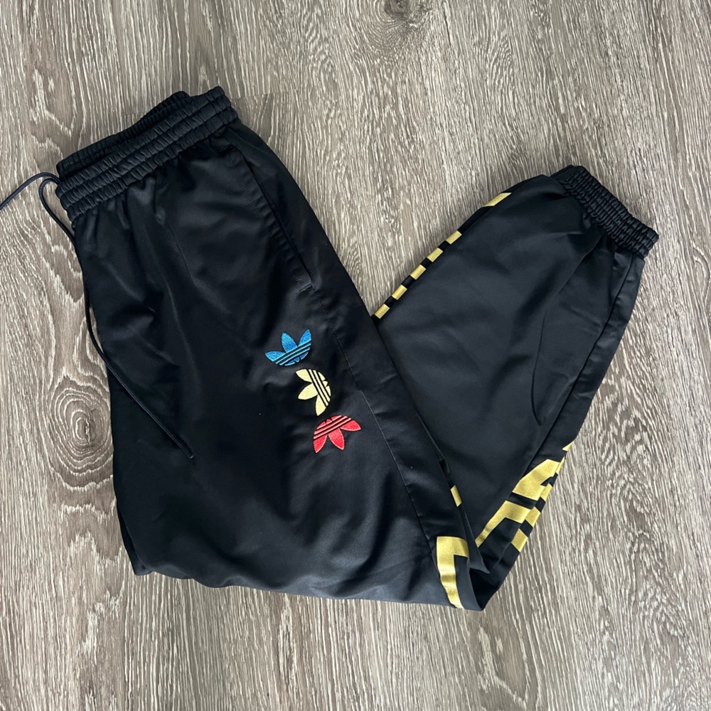 Adidas men’s size medium